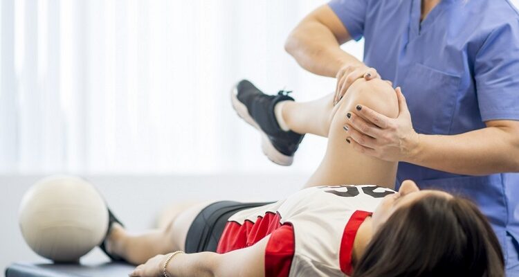 Sports Physical Therapy vs. Traditional Rest: Which Is Best for Healing? Sports Physical Therapy